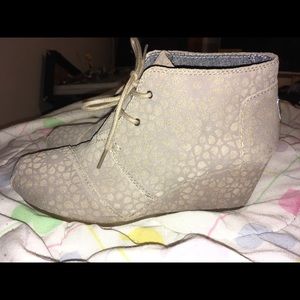 Toms Wedge Booties